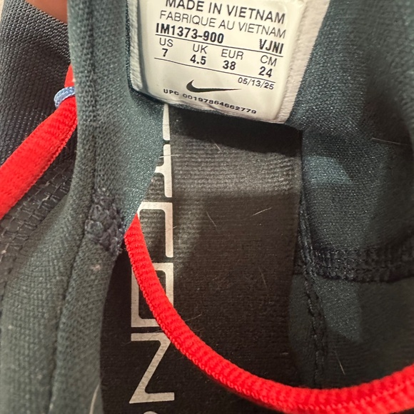 Brand new Nike metcon - women 7 - Picture 4 of 4